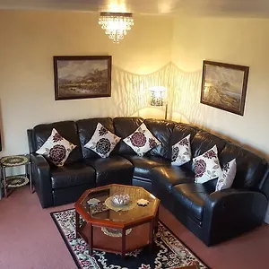 Penthouse Sleeps 11 Apartment